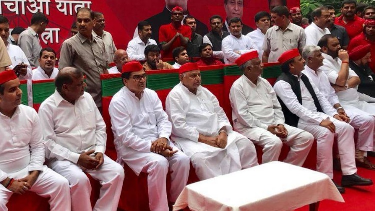 दिल्ली में अखिलेश यादव ने भरी हुंकार