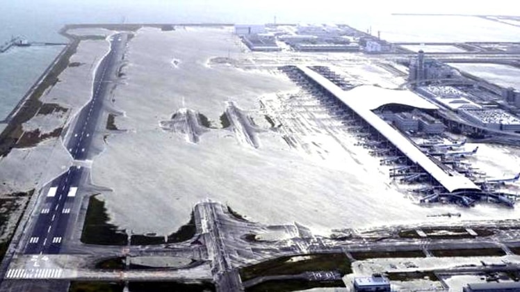 जापान पर टूटा तेज तूफान का कहर