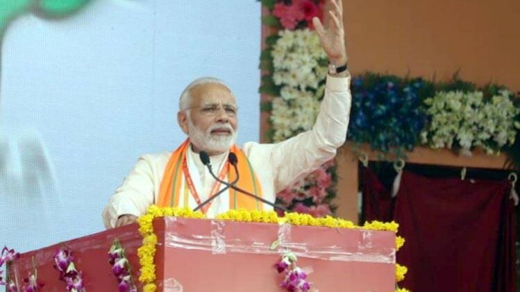 100 शहर 100 खबर: 'कीचड़ उछालोगो तो खिलेगा कमल'