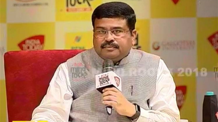 इंडिया टुडे माइंड रॉक्स में धर्मेंद्र प्रधान