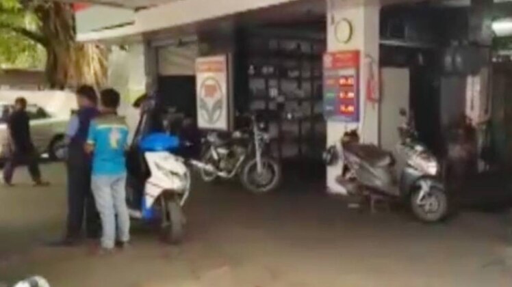 पेट्रोल और डीजल के दामों ने बढ़ोतरी