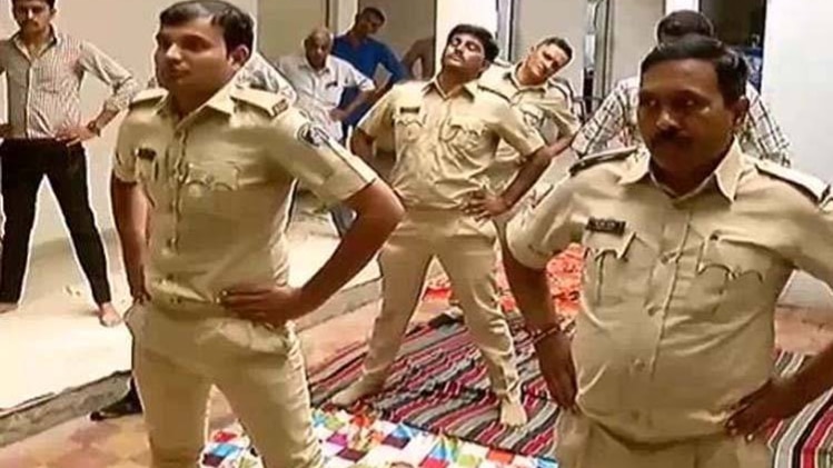 पुलिसकर्मियों पर भी पुलिस अधिकारियों की पैनी नजर!