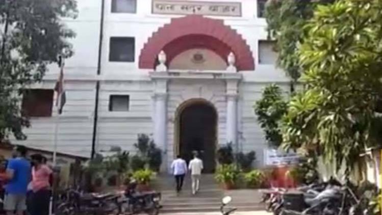 पोस्टमॉर्टम: दिल्ली पुलिस के एसीपी पर रेप का आरोप