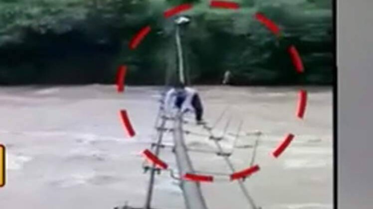 देश तक: मॉनसून का घातक प्रहार, पहाड़ पर हाहाकार!