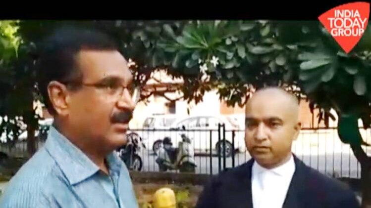 महाराष्ट्र शासन के वकील निशांत कातनेश्वरकर