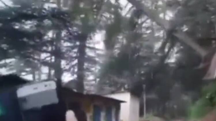 शिमला में लैंडस्लाइडिंग