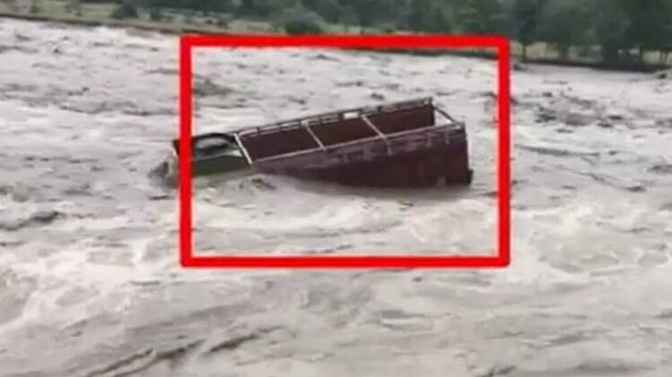 हिमाचल प्रदेश में जल प्रलय, अगले 24 घंटे बेहद भारी!