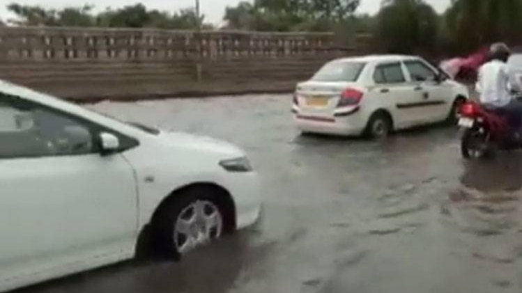 बारिश के बाद जलभराव से लोग परेशान