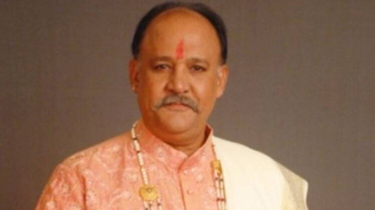 क्रांतिकारी बहुत क्रांतिकारी