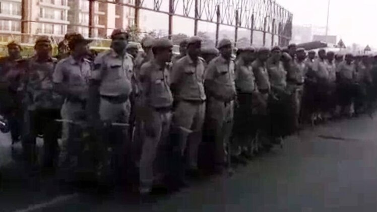 किसान रैली के चलते दिल्ली-गाजियाबाद बॉर्डर सील