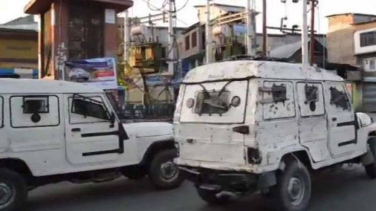 कुलगाम में मुठभेड़