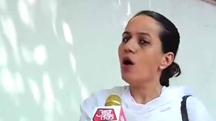 बाम्बे हाई कोर्ट में याचिका दायर करने वाली फाल्गुनी [फोटो आजतक]