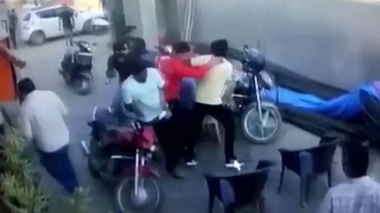 योगी राज में गुंडों का बोलबाला!