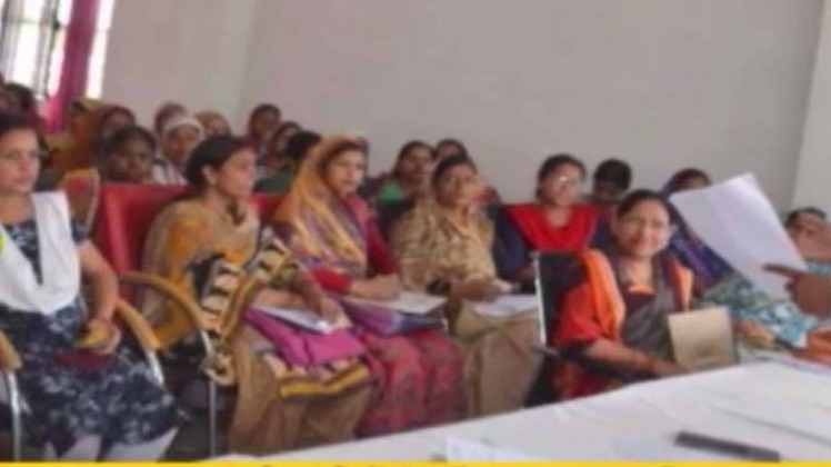 गुड न्यूज: मोदी सरकार ने आशा कार्यकर्ताओं को दिया दिवाली गिफ्ट!