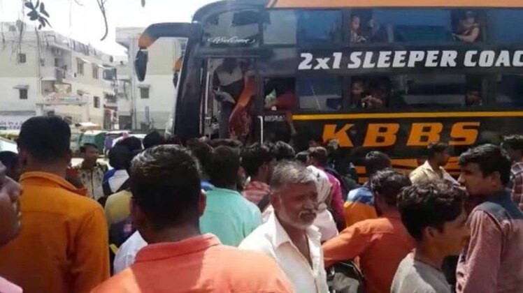 क्रांतिकारी बहुत क्रांतिकारी