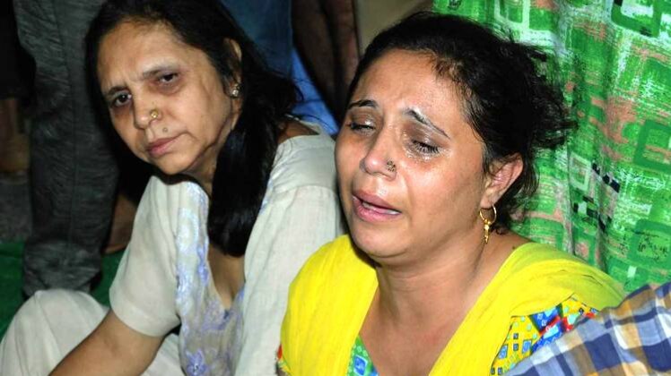 रेल हादसे पर सियासत जारी, बेगुनाहों की मौत का जिम्मेदार कौन?