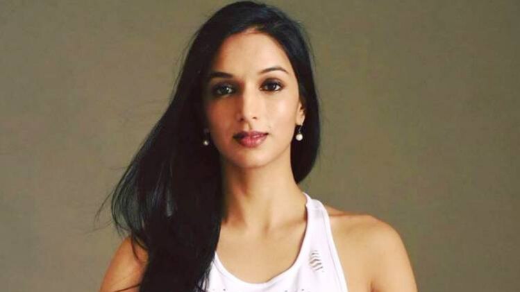 योग गुरु इरा(साभार-फेसबुक)