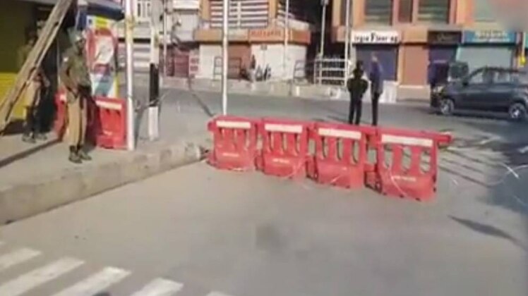 श्रीनगर का लाल चौक सील