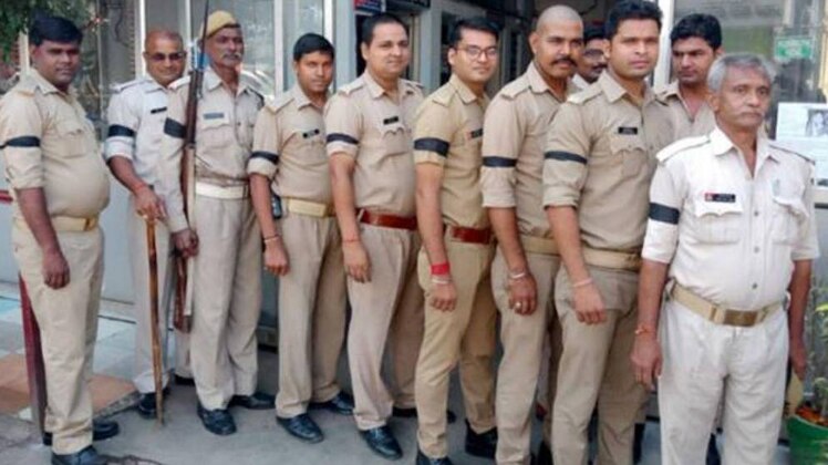 पुलिस के बड़े अफसरों ने इस विरोध को दबाने का दावा किया था (फोटो- शिवेंद्र)