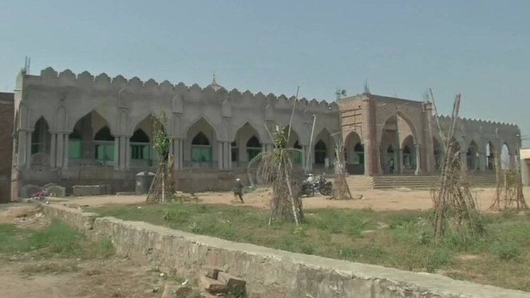 क्रांतिकारी बहुत क्रांतिकारी