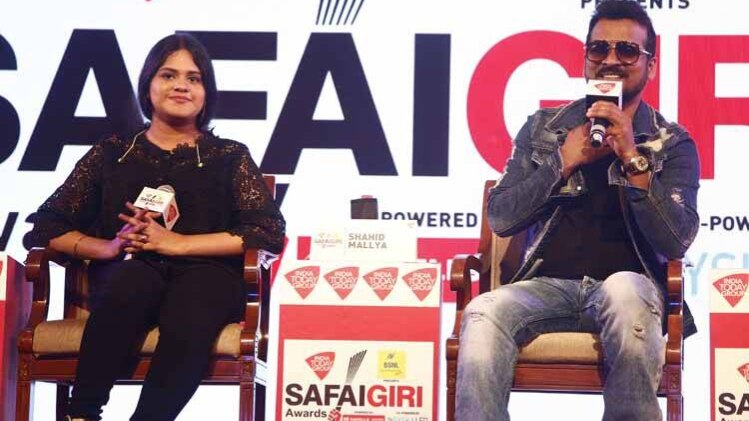 सिंगर मेघना मिश्रा और शाहिद माल्या