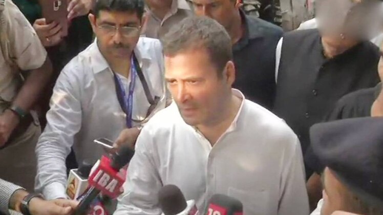 क्रांतिकारी बहुत क्रांतिकारी