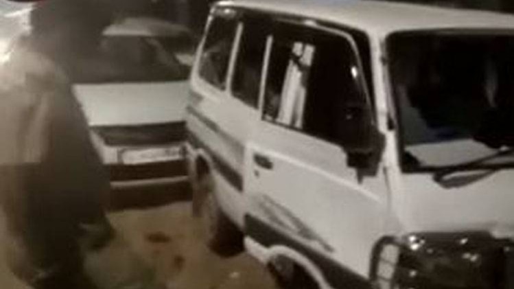 हमले के बाद जांच में जुटी पुलिस