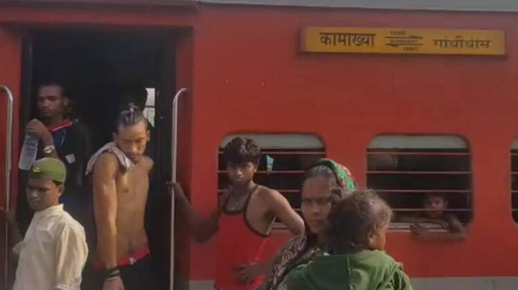 गुजरात में उत्तर भारतीयों के खिलाफ हिंसा