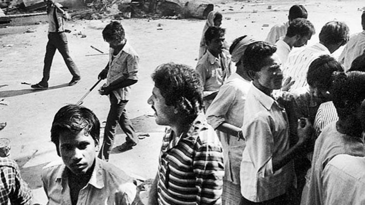1984 के दंगे के तस्वीर (फोटो- इंडिया टुडे आर्काइव)