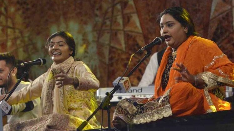 साहित्य आजतक के मंच पर नूरां सिस्टर्स (फोटो- आजतक)