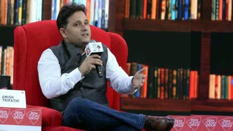 साह‍ित्य आजतक के मंच पर अमीश त्रिपाठी (Photo:aajtak)