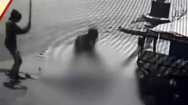 चलते ट्रैफिक के बीच अंजाम दी गई ये वारदात