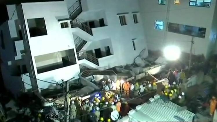 बेंगलुरु के त्यागराज नगर इलाके में हुआ ये हादसा(फोटो-ANI)