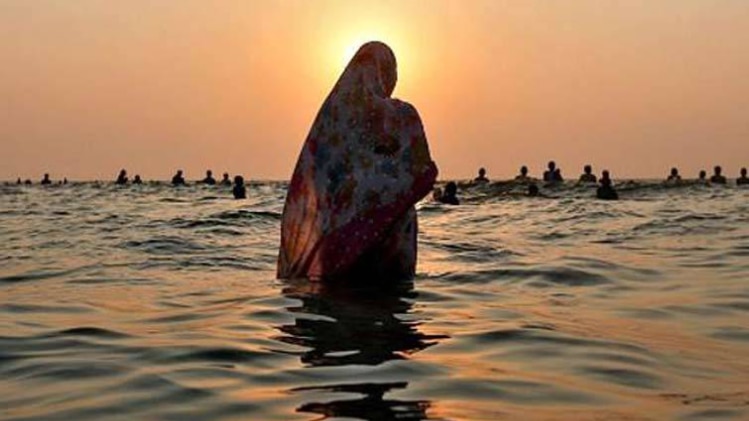 धूमधाम से मना छठ पर्व (फाइल/रॉयटर्स)