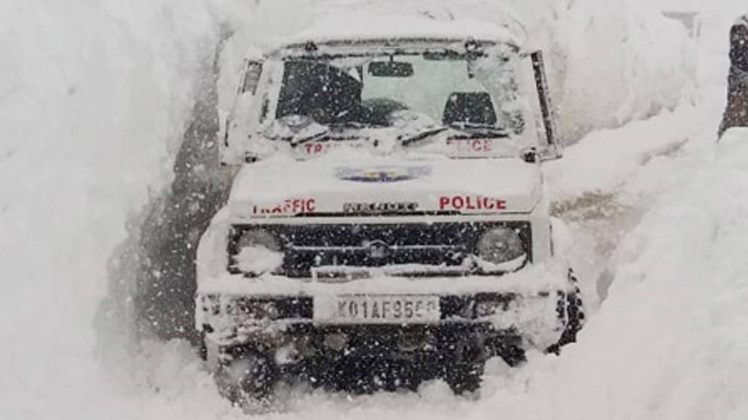 लंच ब्रेक