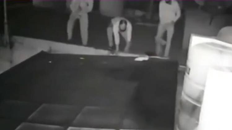 हमले के दौरान की तस्वीरें