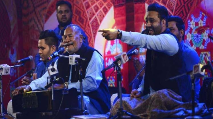 साहित्य आजतक: सुनिए पूरनचंद वडाली की कव्वाली