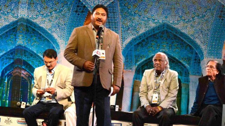 साहित्य आजतक शायरी: मुझको इस इश्क ने कश्मीर बना रखा है...