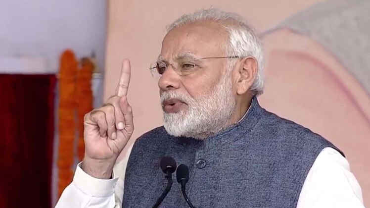 देशतक: एक्सप्रेस-वे पर तूफानी रफ्तार से सियासत