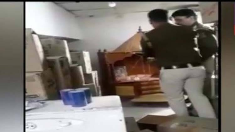 PCR: जब मेडिकल स्टोर में रंगे हाथ पकड़े गए चोर