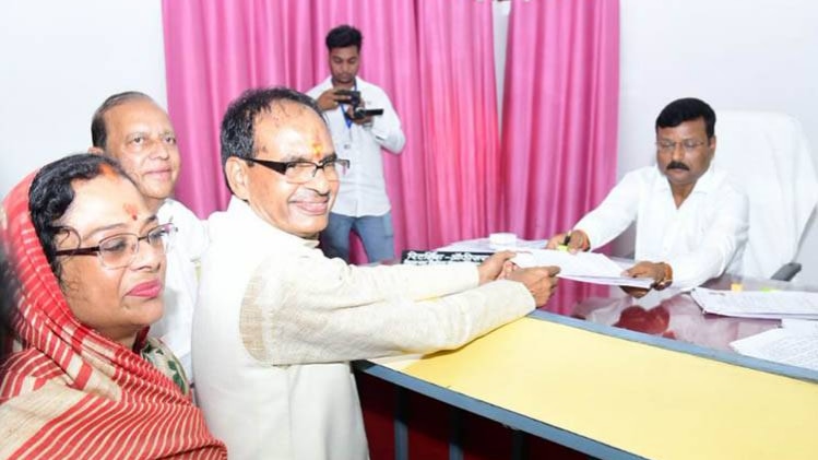 फोटो-Twitter/ @ChouhanShivraj