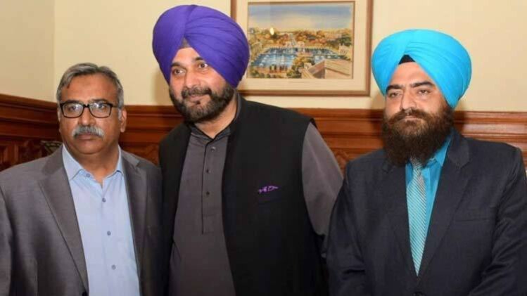 नवजोत सिंह सिद्धू और खालिस्तानी आतंकी गोपाल चावला की तस्वीर (ट्विटर)
