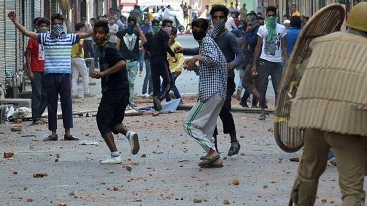 10 मिनट 50 खबरें