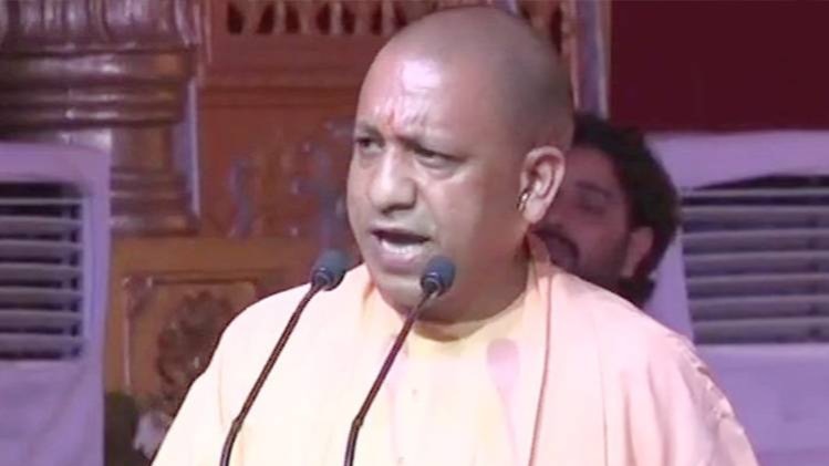 अयोध्या में सीएम योगी आदित्यनाथ