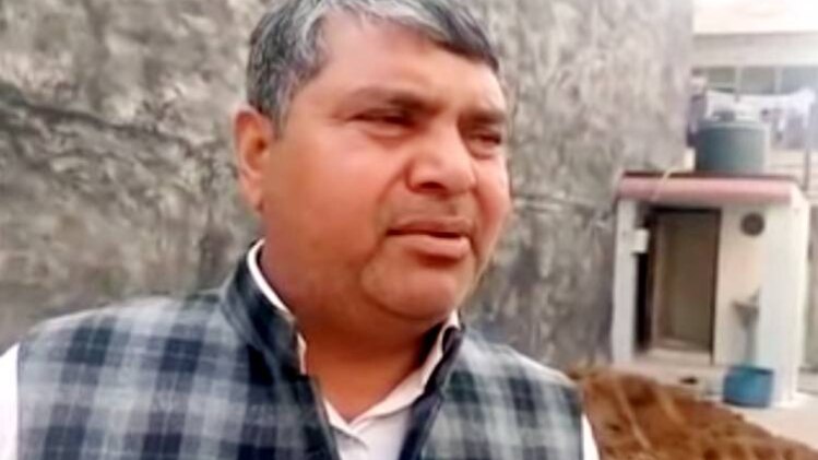 आरोपी विशाल के पिता