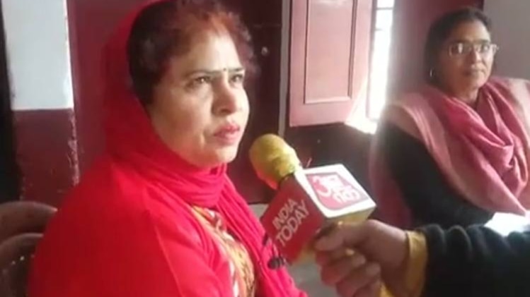 बुलंदशहर के स्कूल में टीचर