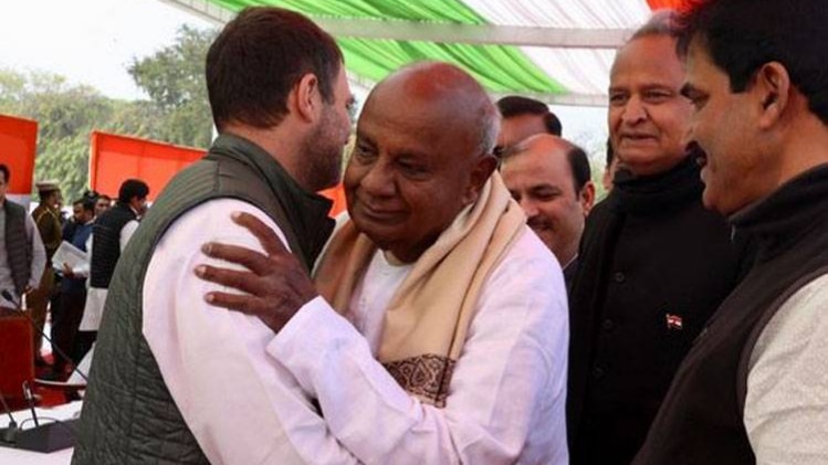 विपक्षी नेताओं के साथ राहुल गांधी (फोटो-ANI)