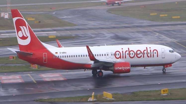 अब फ्लाइट में भी चला सकेंगे फोन, मिलेगा Wifi