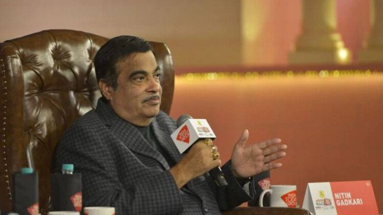 एजेंडा आजतक में बोले गडकरी-मीडिया अच्छी बातों को तरजीह दे