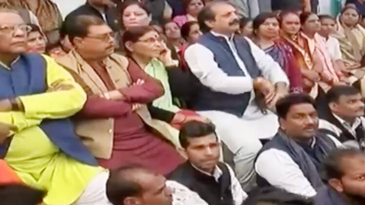 बीजेपी का हंगामा